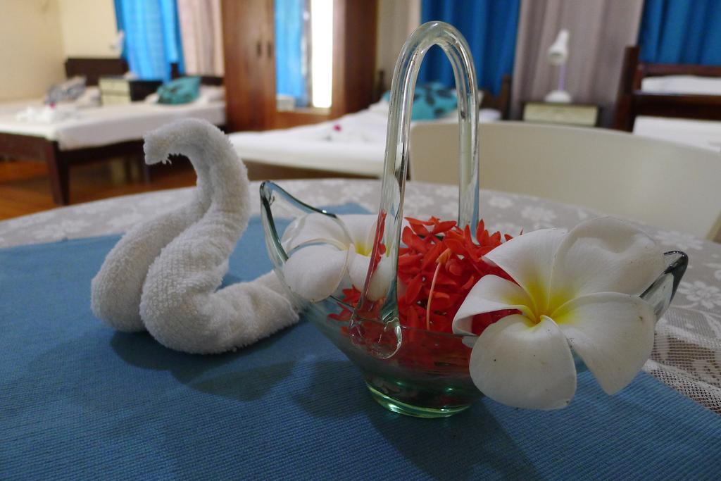 By The Bay, Jacana Bed & Breakfast Puerto Princesa Exterior foto