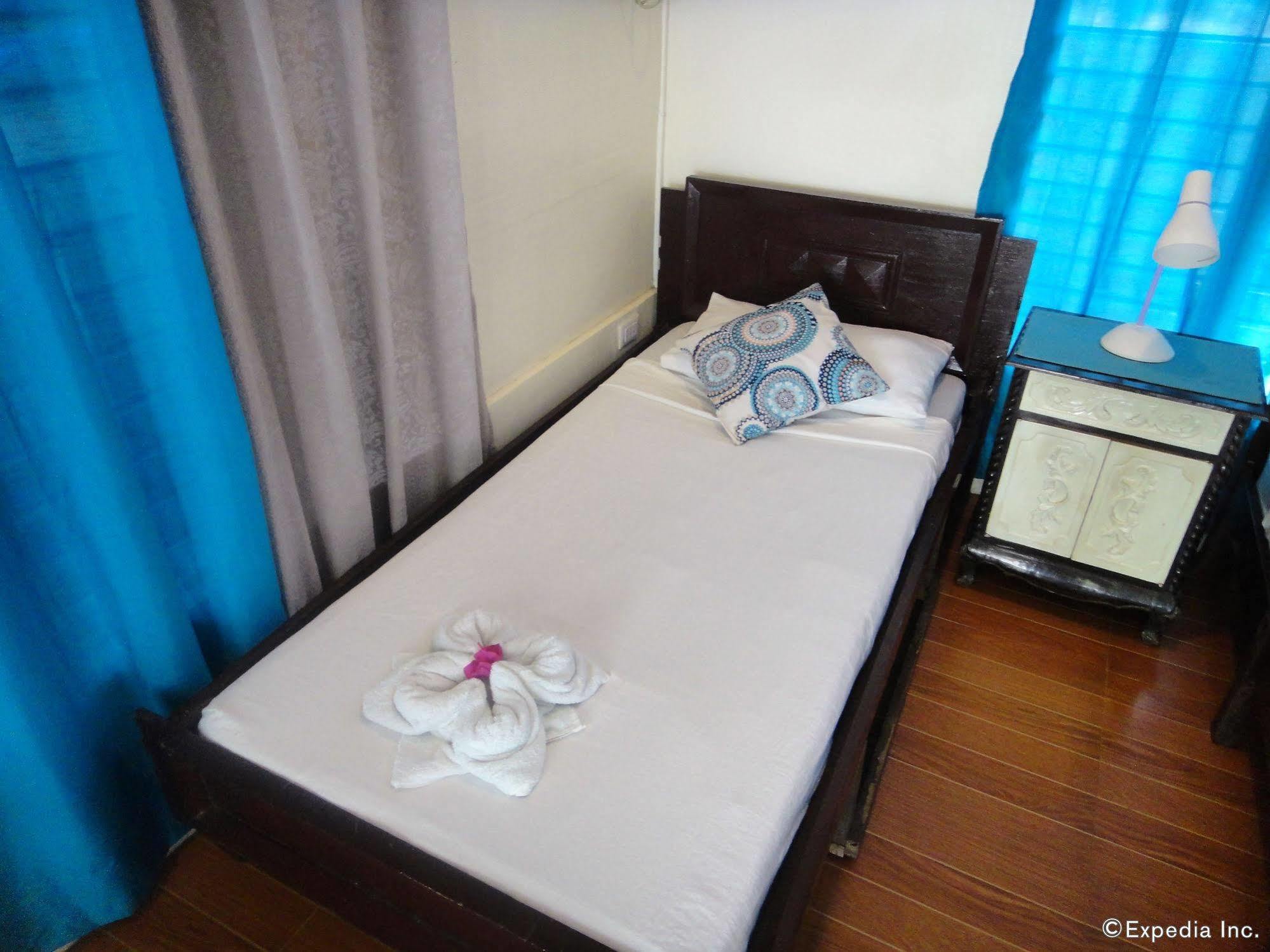 By The Bay, Jacana Bed & Breakfast Puerto Princesa Exterior foto